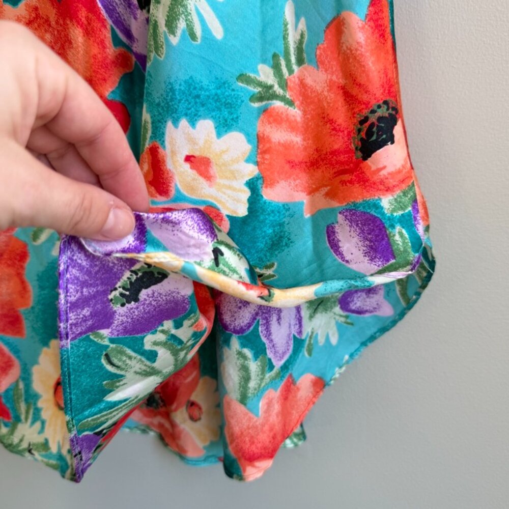 3/$30 ๐ Vintage Floral Nightgown - Picture 5 of 14